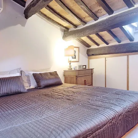 Tower Farnese Penthouse Apartman Róma